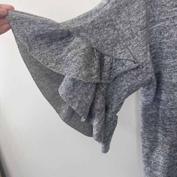 Ces Femme Grey Flutter Sleeve Detial Soft Top EUC - Picture 6 of 7